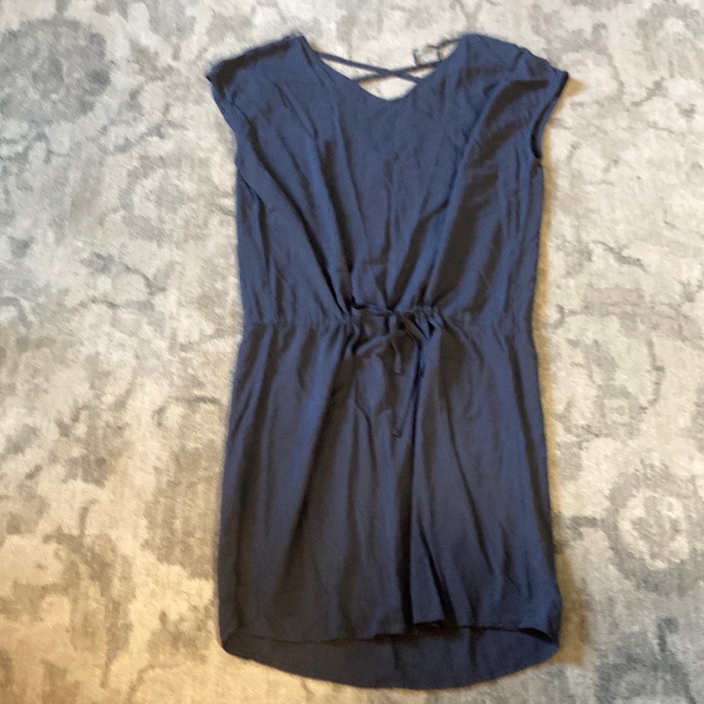 B. Young grey llisa SS dress